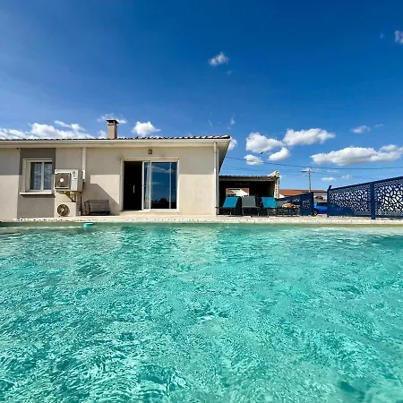 Kernevez - Swimming Pool & Air Conditioning